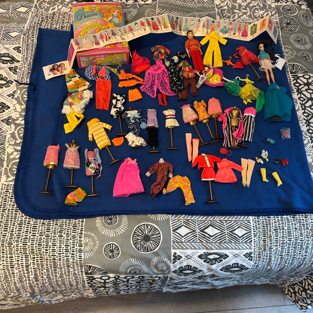 Vintage Dawn Doll set by Topper Toys: doll case, groovy clothes, Gary & Angie